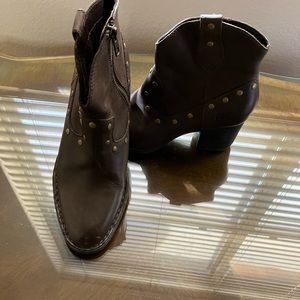 Born western style short boots in brown with bronze tacks. Size 6.5. 2.5” heels.